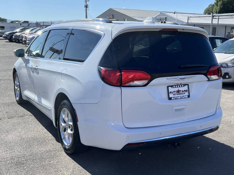 2020 Chrysler Pacifica Touring L