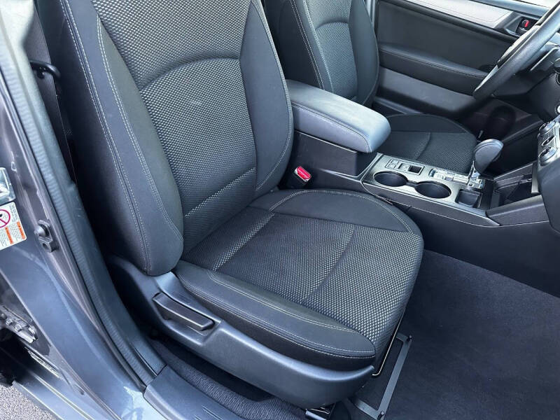 2019 Subaru Outback 2.5i