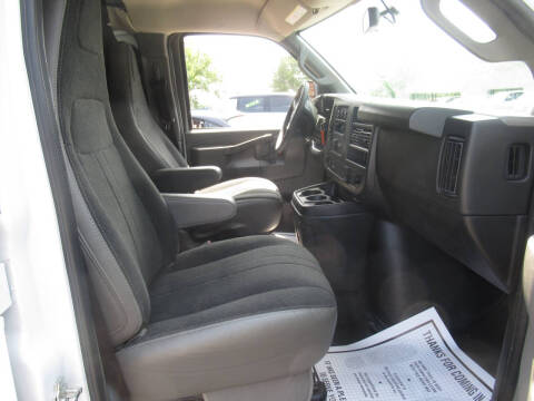 2025 GMC Savana 2500