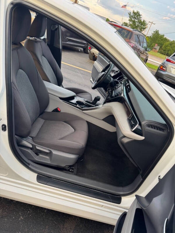 2019 Toyota Camry LE