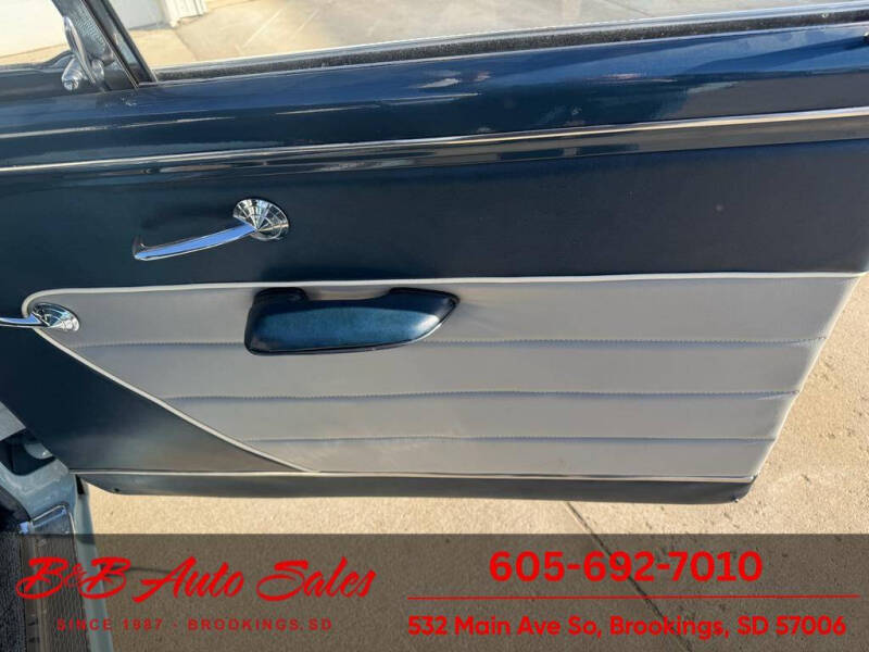 1952 Ford Crestline