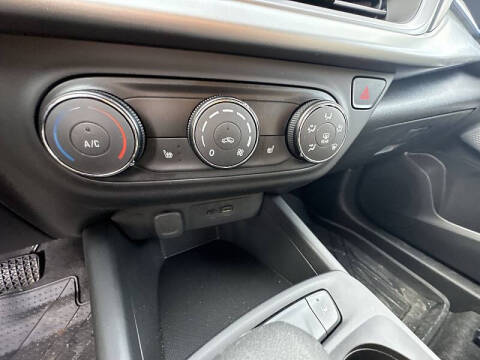 2025 Chevrolet Trax LS