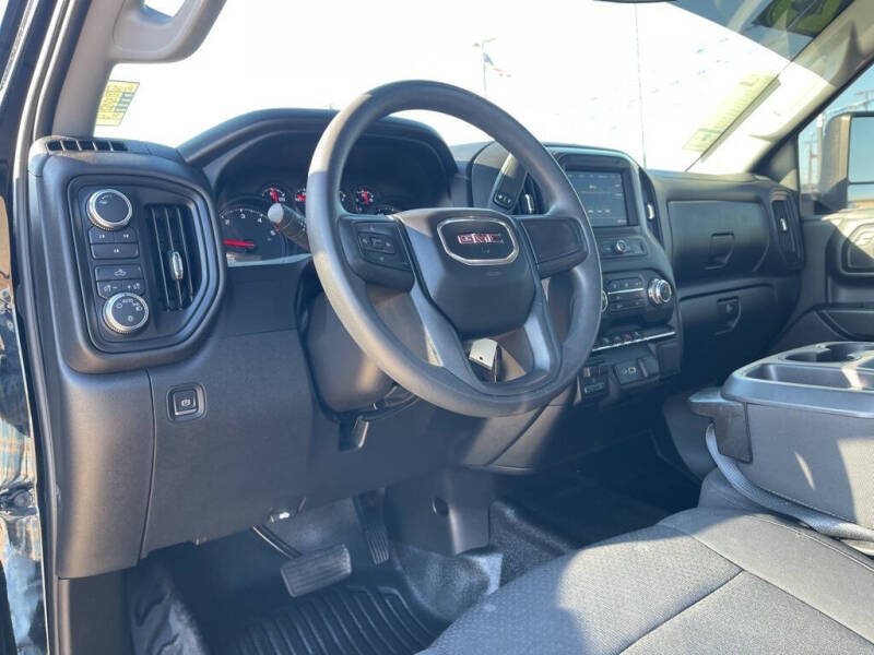 2023 GMC Sierra 2500HD Pro