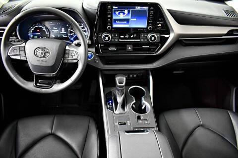 2020 Toyota Highlander Hybrid XLE