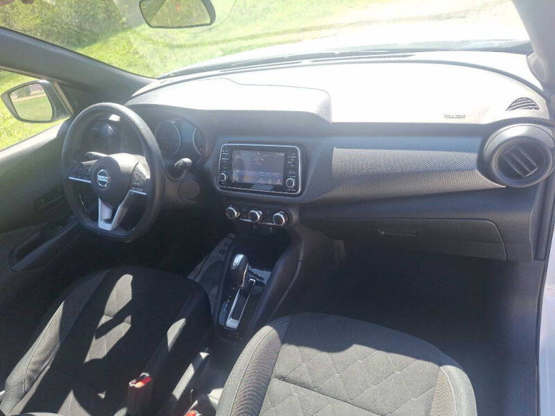 2020 Nissan Kicks S