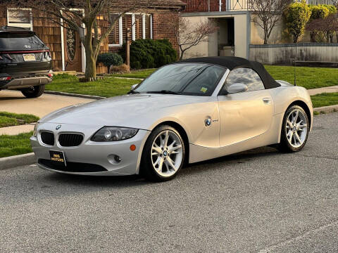 2005 BMW Z4 for sale at Reis Motors LLC in Lawrence NY