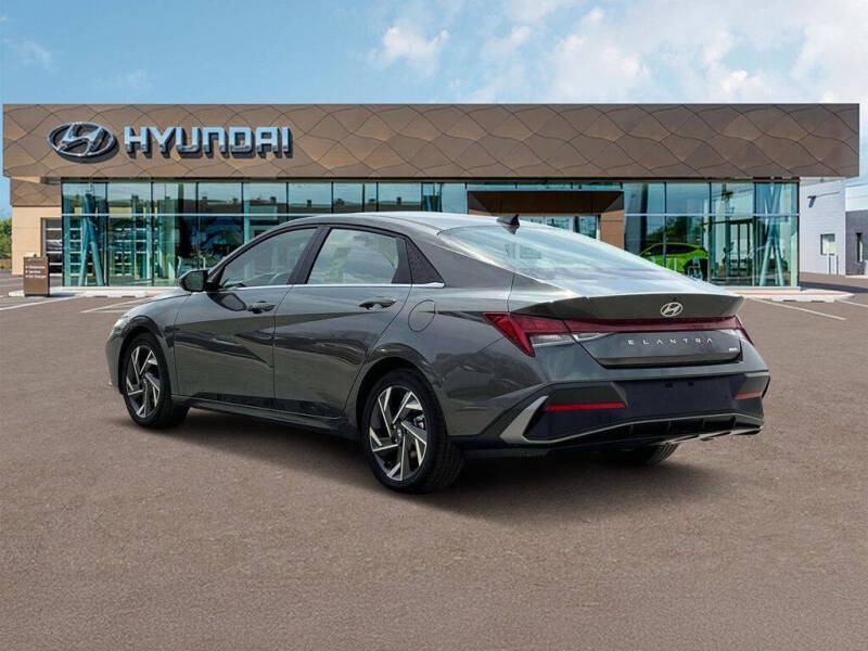 2025 Hyundai Elantra Hybrid Limited