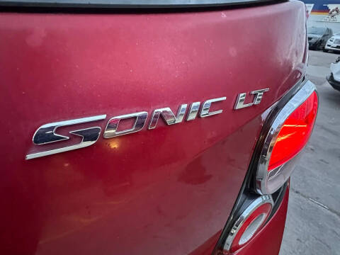 2015 Chevrolet Sonic LT Auto