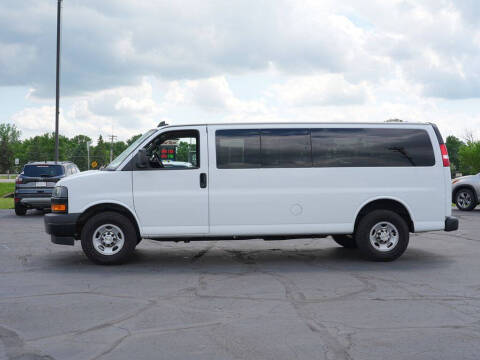 2022 Chevrolet Express LS 3500