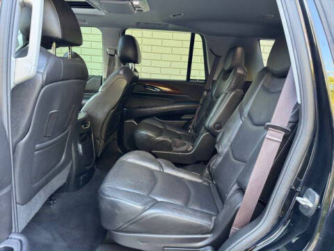 2017 Cadillac Escalade Luxury