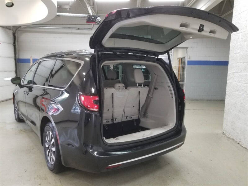 2021 Chrysler Pacifica Touring L