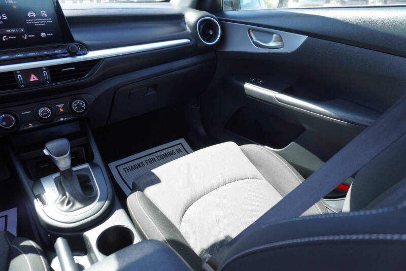 2022 Kia Forte FE