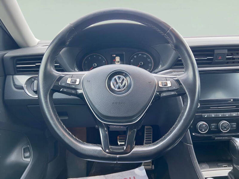 2020 Volkswagen Passat R-Line