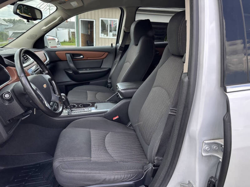 2017 Chevrolet Traverse LT