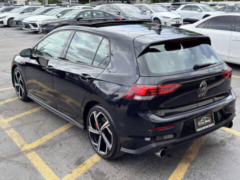 2024 Volkswagen Golf GTI SE