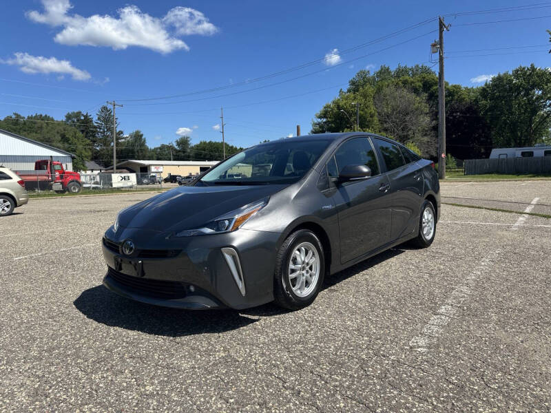 2022 Toyota Prius LE's photo