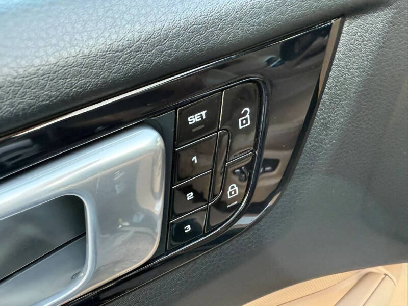 2019 Porsche Cayenne S