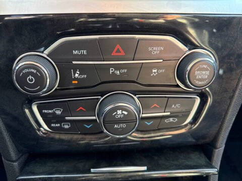 2023 Chrysler 300 Touring L