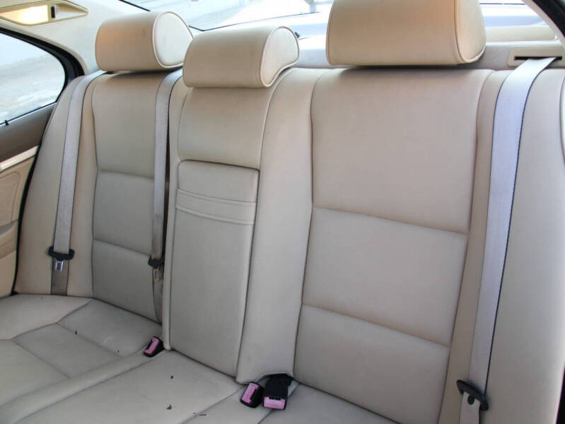 2001 BMW 5 Series 525i