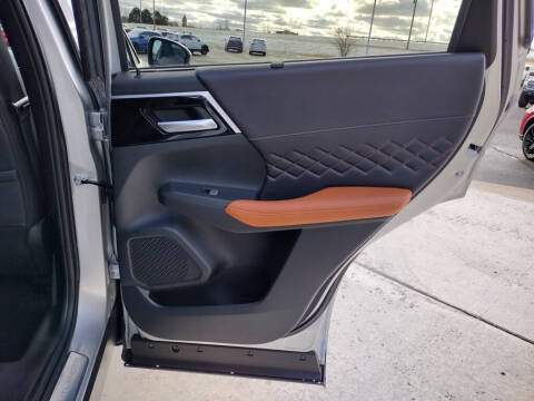 2025 Mitsubishi Outlander PHEV SEL