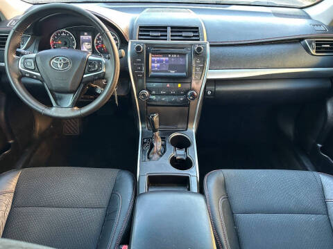 2017 Toyota Camry SE