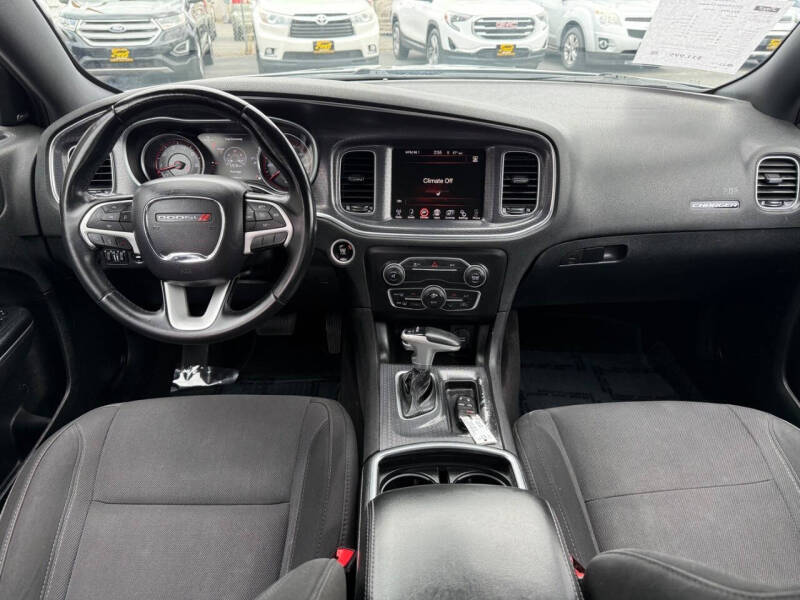 2016 Dodge Charger SXT