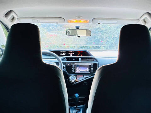 2015 Toyota Prius c One