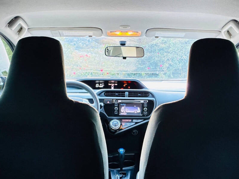 2015 Toyota Prius c One