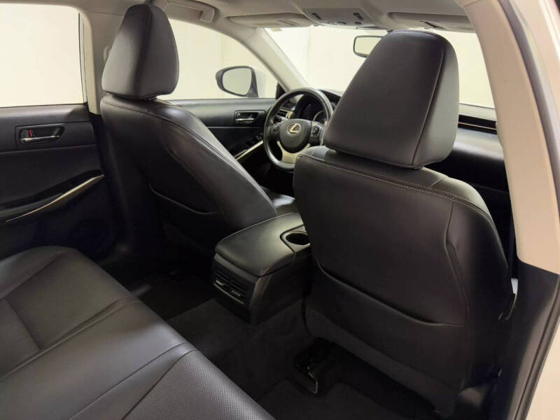 2015 Lexus IS 250 Crafted Line