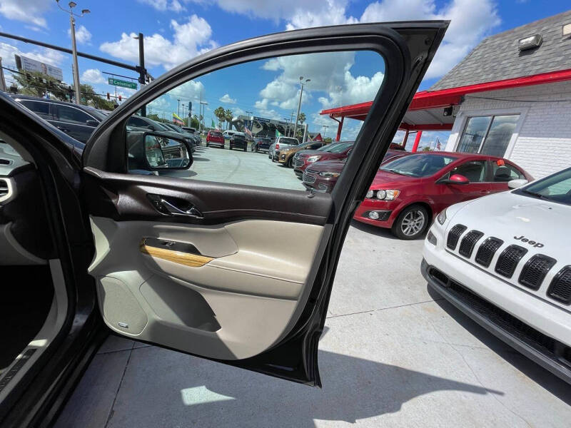 2019 GMC Acadia Denali