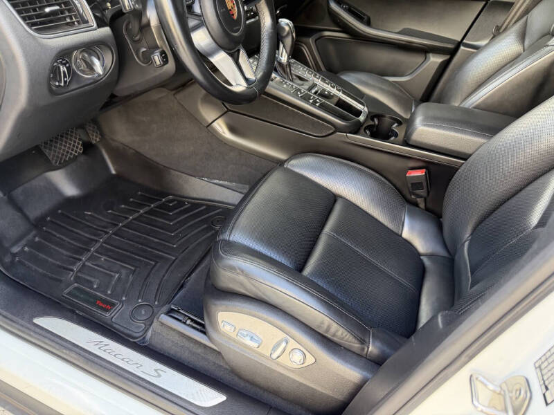 2018 Porsche Macan S