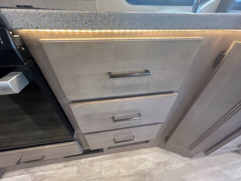 2021 Thor Motor Coach Hurricane