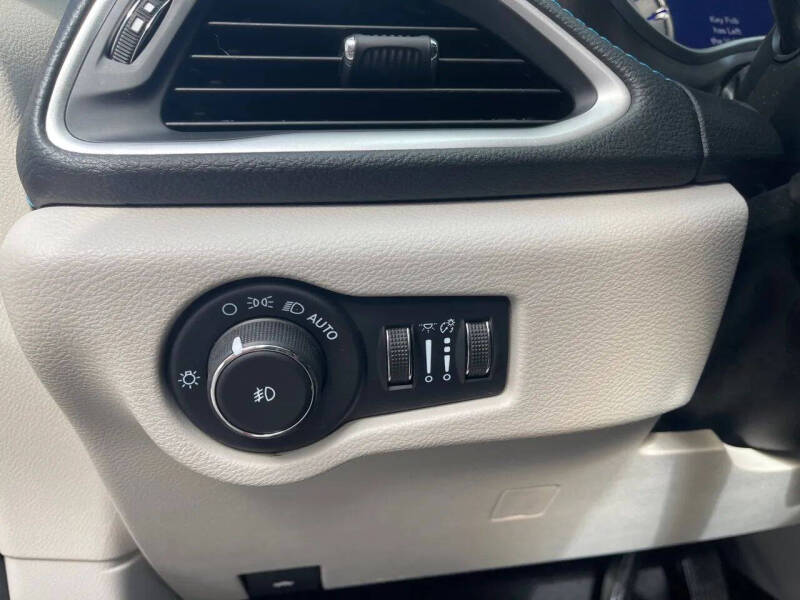 2021 Chrysler Pacifica Touring