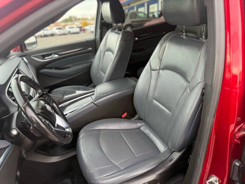 2023 Buick Enclave Essence