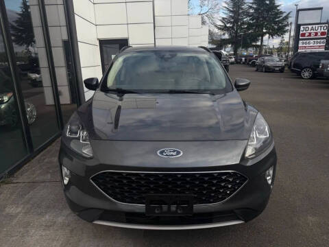 2020 Ford Escape Titanium