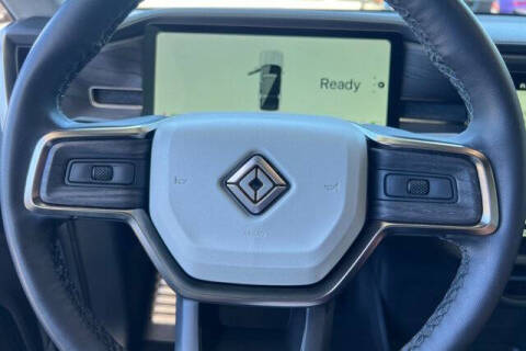 2024 Rivian R1S