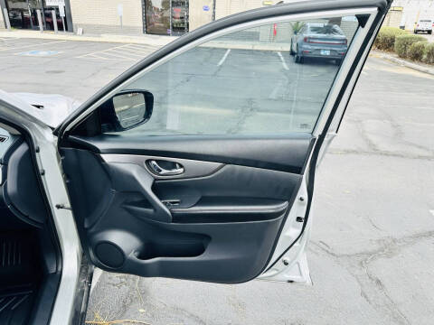 2015 Nissan Rogue SV