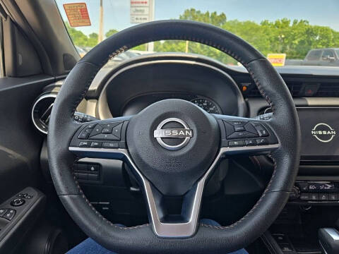 2024 Nissan Kicks SR