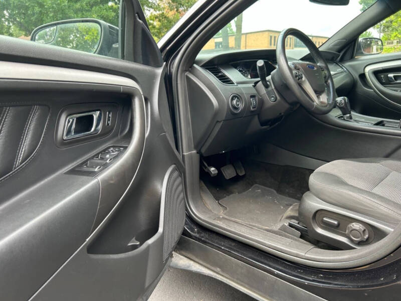 2016 Ford Taurus SEL