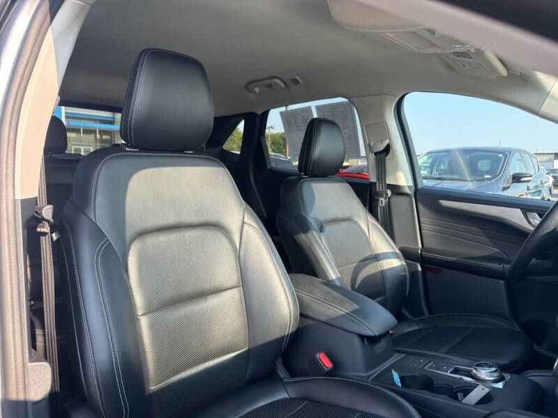 2021 Ford Escape SEL