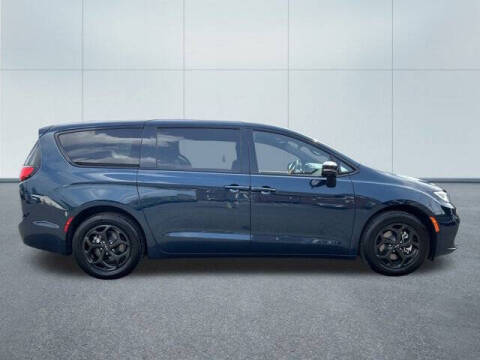 2024 Chrysler Pacifica Plug-In Hybrid