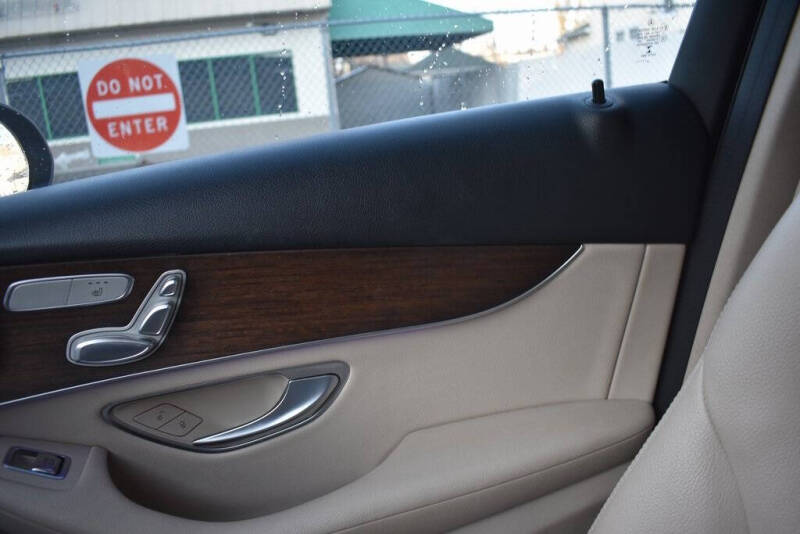 2020 Mercedes-Benz GLC GLC 300