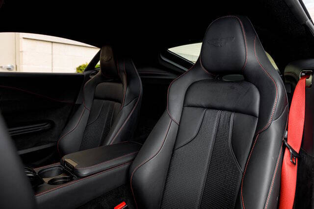 2025 Aston Martin Vantage