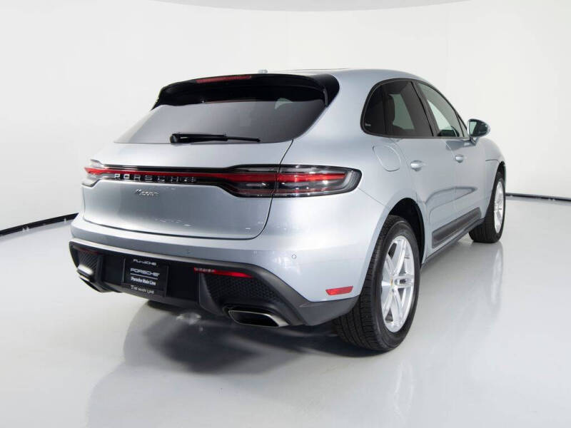 2025 Porsche Macan