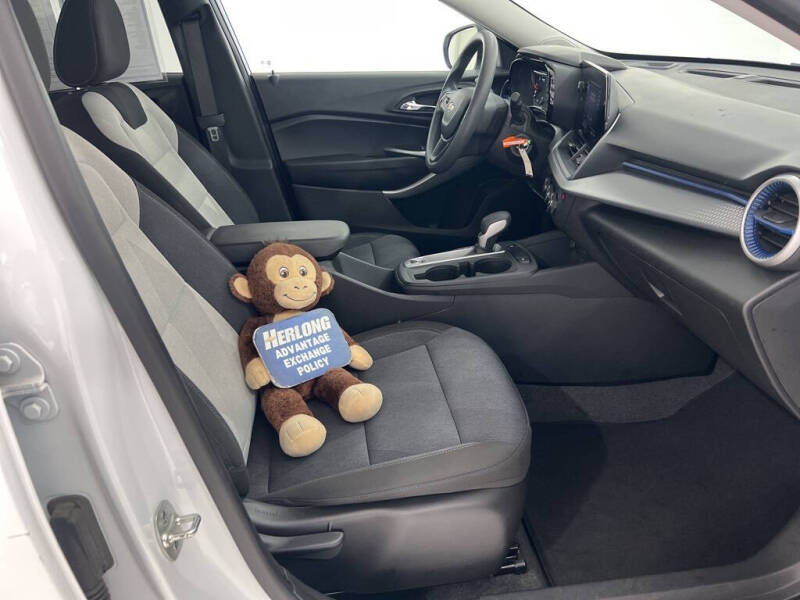 2025 Chevrolet Trax LS