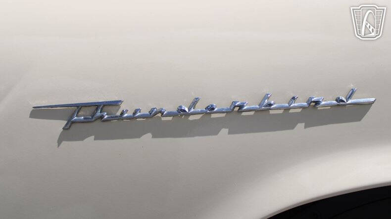 1957 Ford Thunderbird