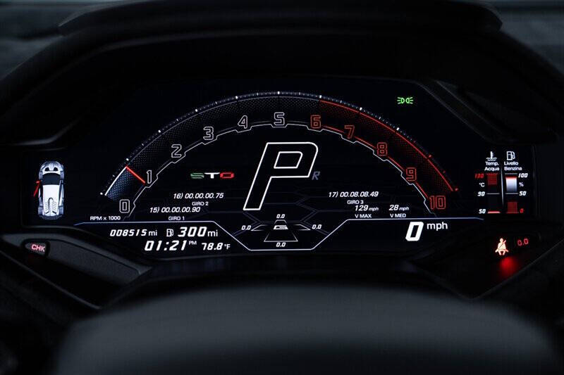 2022 Lamborghini Huracan STO