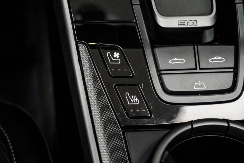 2022 Porsche 911 Carrera