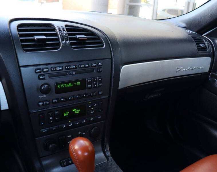 2003 Ford Thunderbird