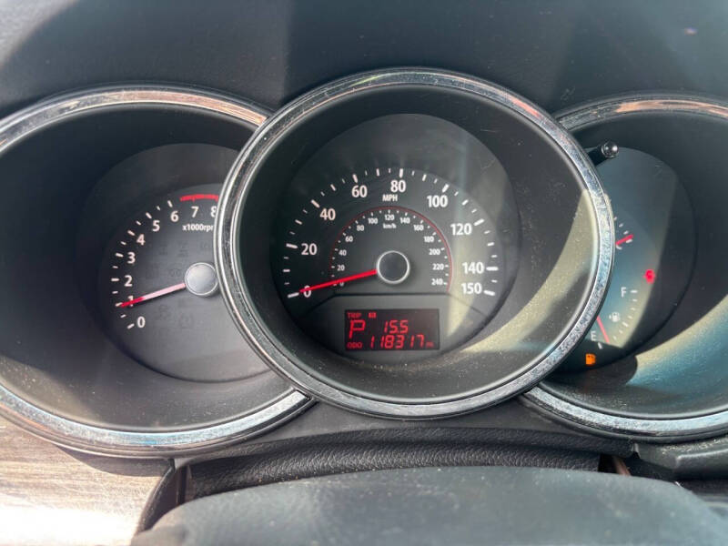 2011 Kia Sorento LX